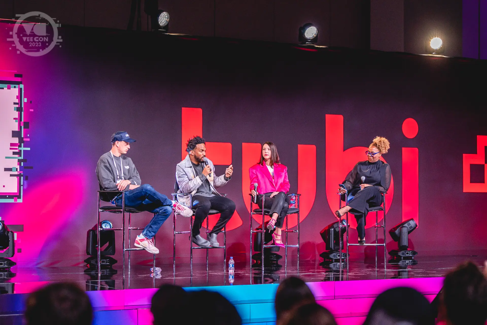 Wendee moderating a VeeCon panel